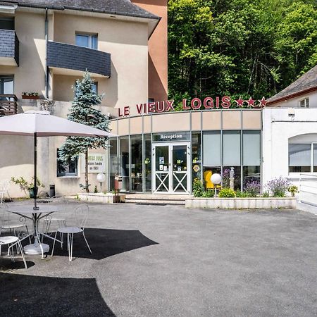 Готель Logis Le Vieux Logis Lestelle-Betharram Екстер'єр фото